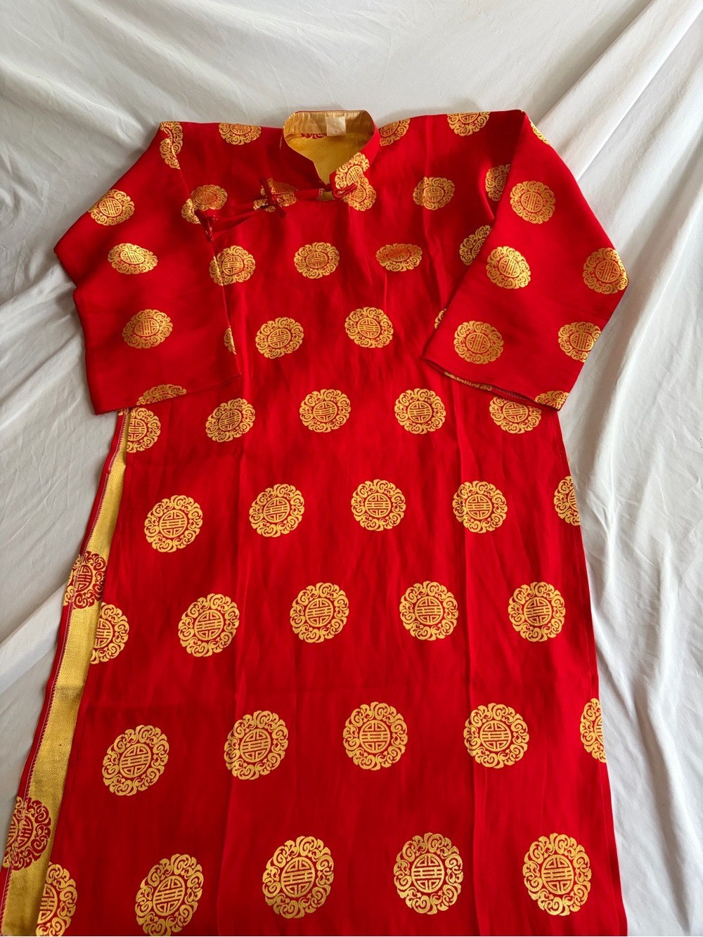 Viet Fashions Women's Approx. Size Medium 100% Silk Red & Gold Brocade Vietnames